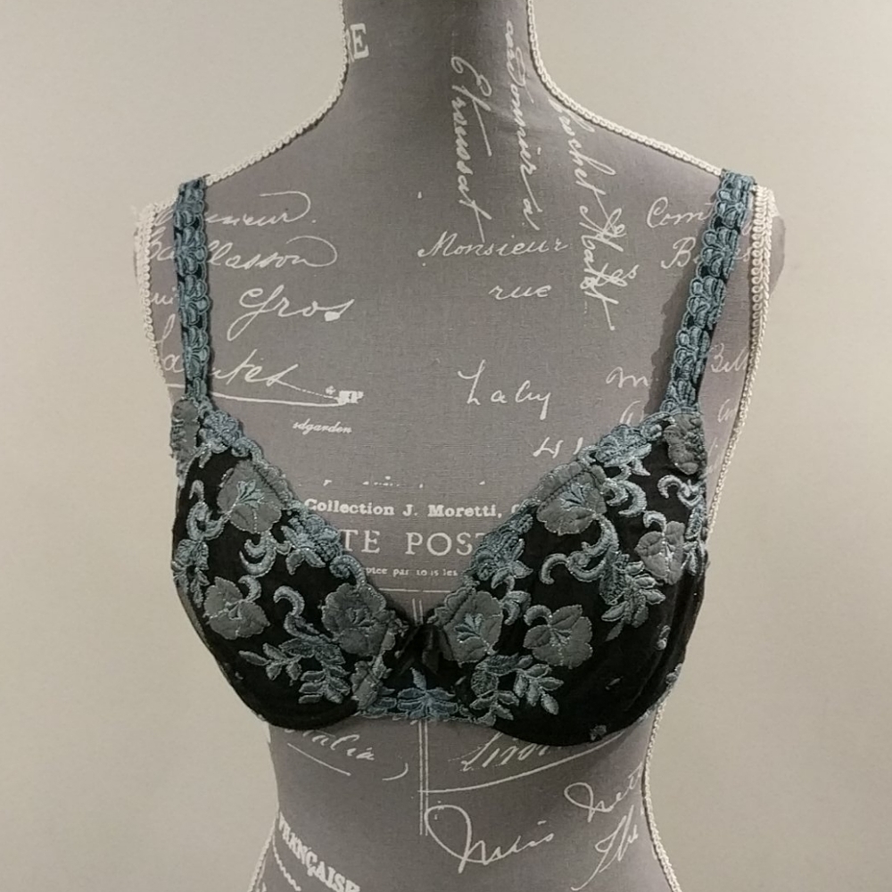 Piege Lingerie black and blue lace underwire bra